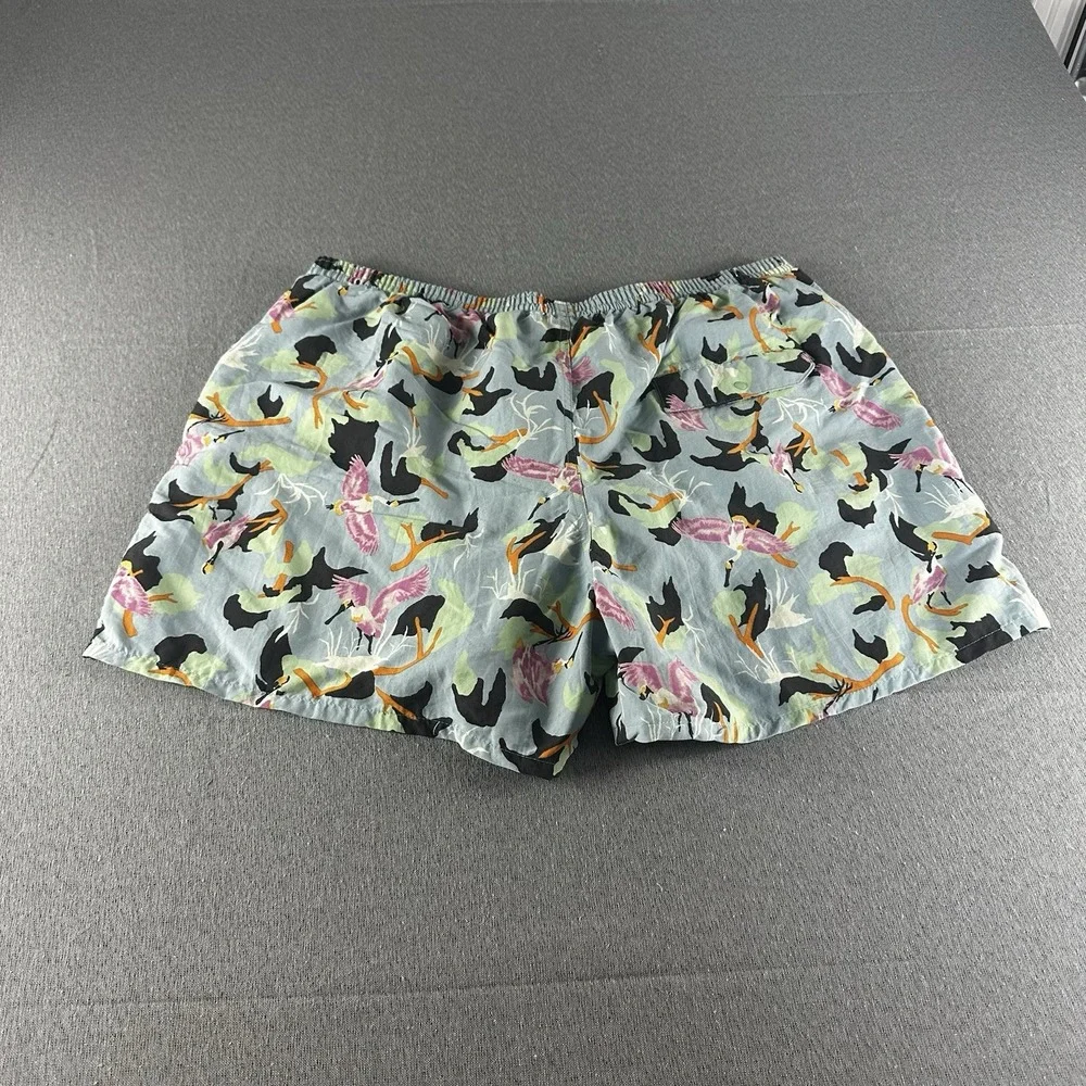 Patagonia Baggies Shorts Mens XL Colorful Bird‎ Print Lined Casual Travel Beach